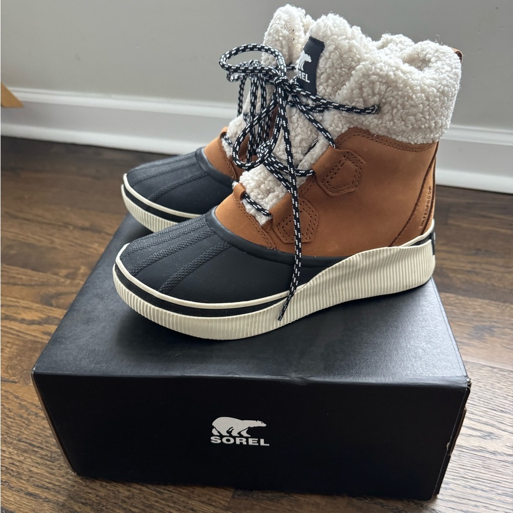 Sorel Women’s Out N About Chillz Size 7